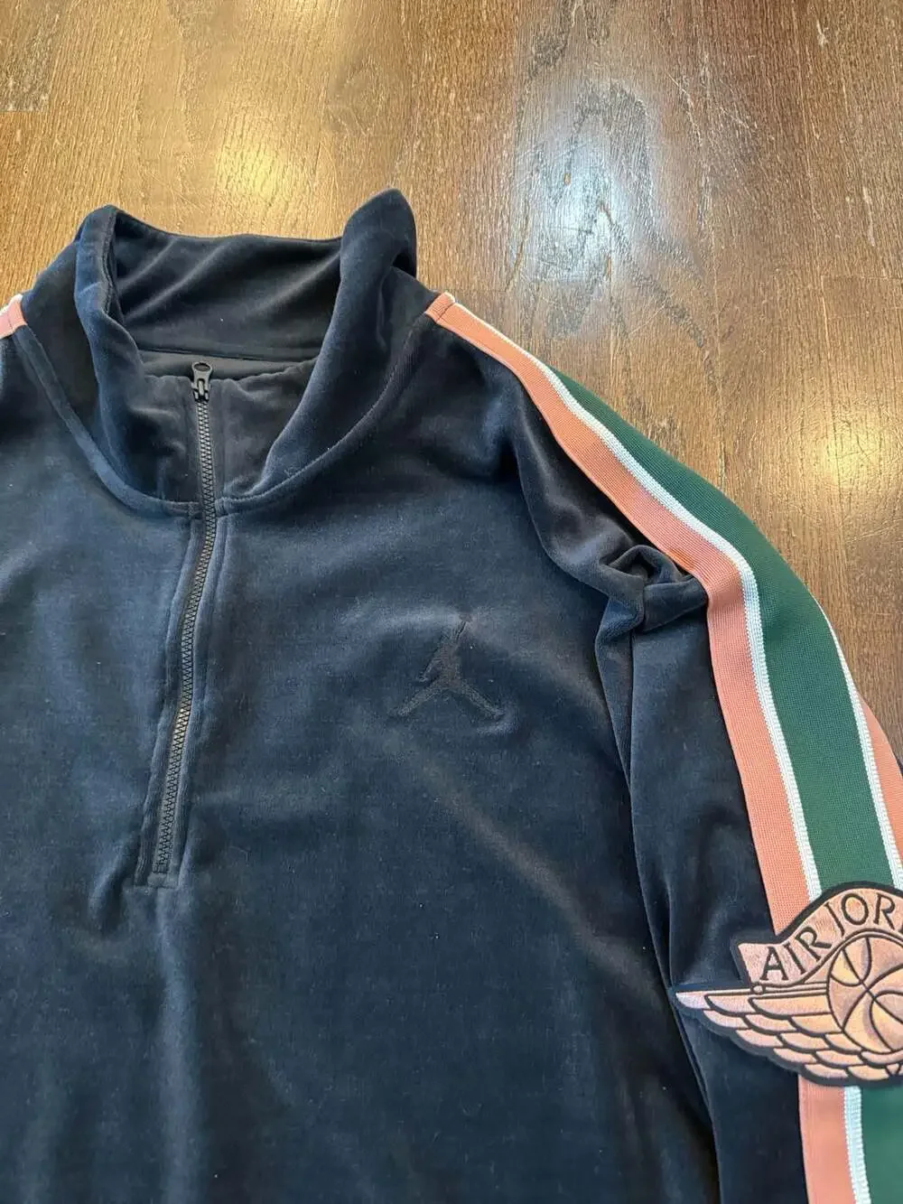 Jordan velour quarter